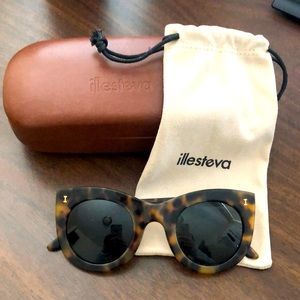 Illesteva Sunglasses with case